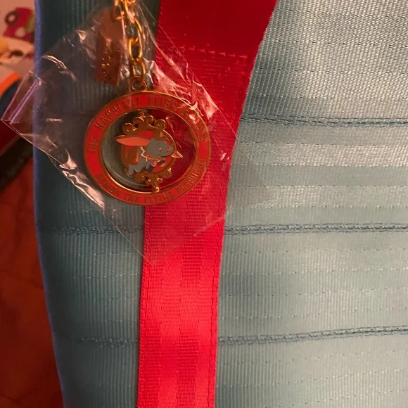 Dumbo D23 Expo Exclusive Harvey’s - Picture 3 of 4